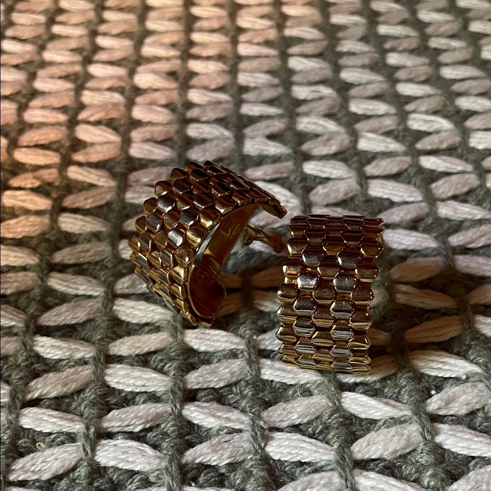 Gold Textured clip on Earrings